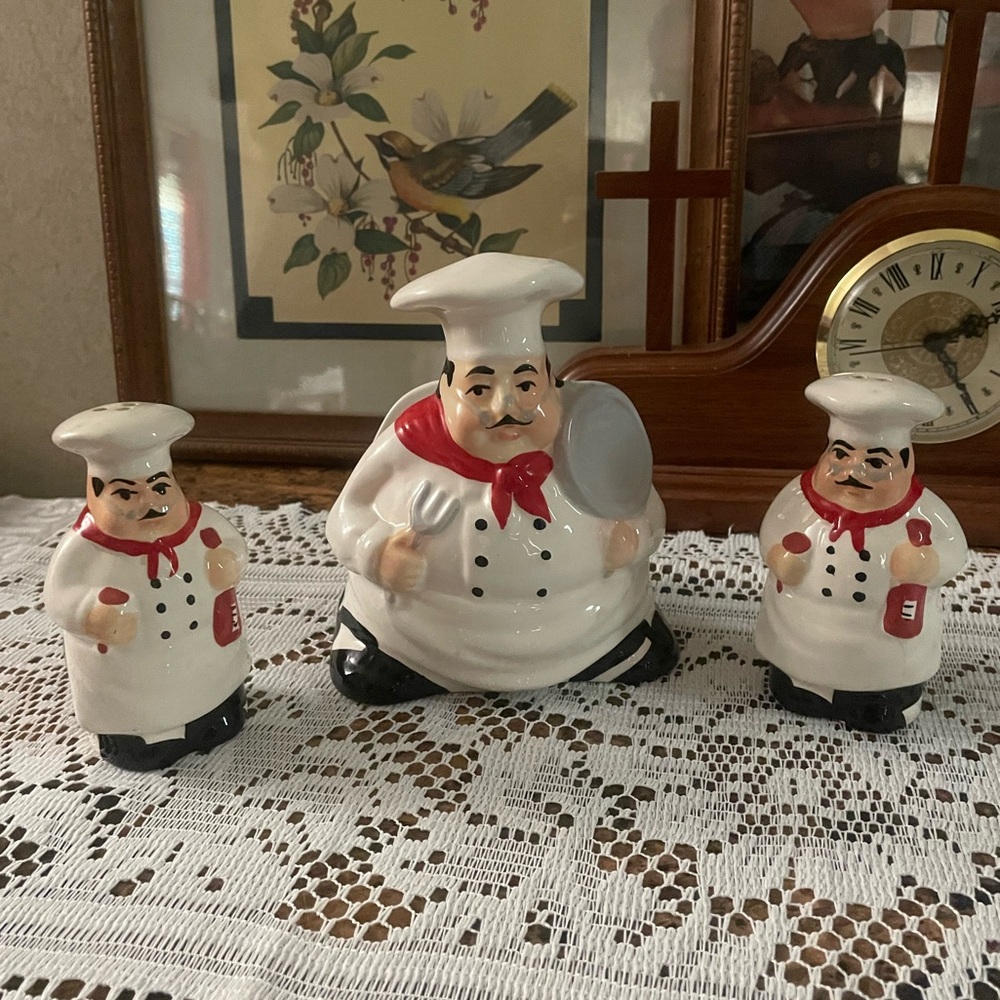 Chef Salt & Pepper Shakers - White and Red